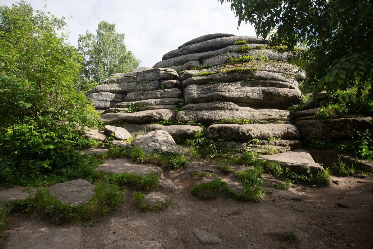 Шарташские каменные палатки