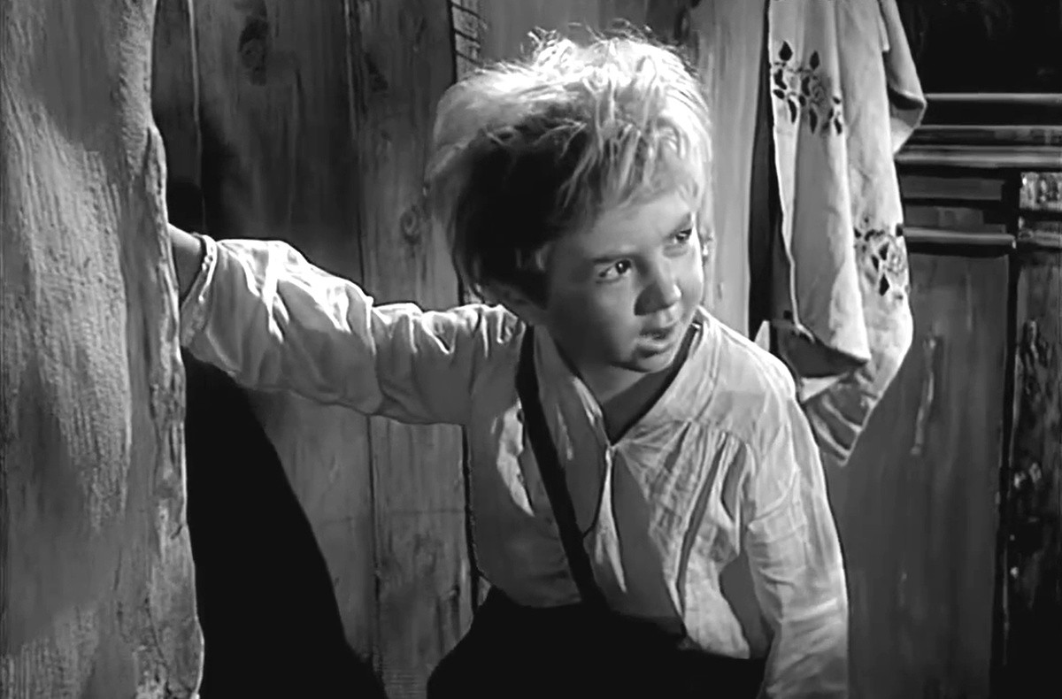 Кадр из кинофильма "Нахаленок", 1961 г., режиссер Евгений Карелов, сценарист Арнольд Витоль, композитор Василий Дехтерёв (скриншот) 