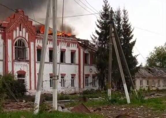 Два дня подряд ВСУ атаковали из РСЗО HIMARS единственную больницу в приграничном Тёткино Курской области, источник Телеграм-канал Оперативные сводки