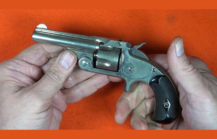 Удобный для самообороны./ Фото: ytimg.com