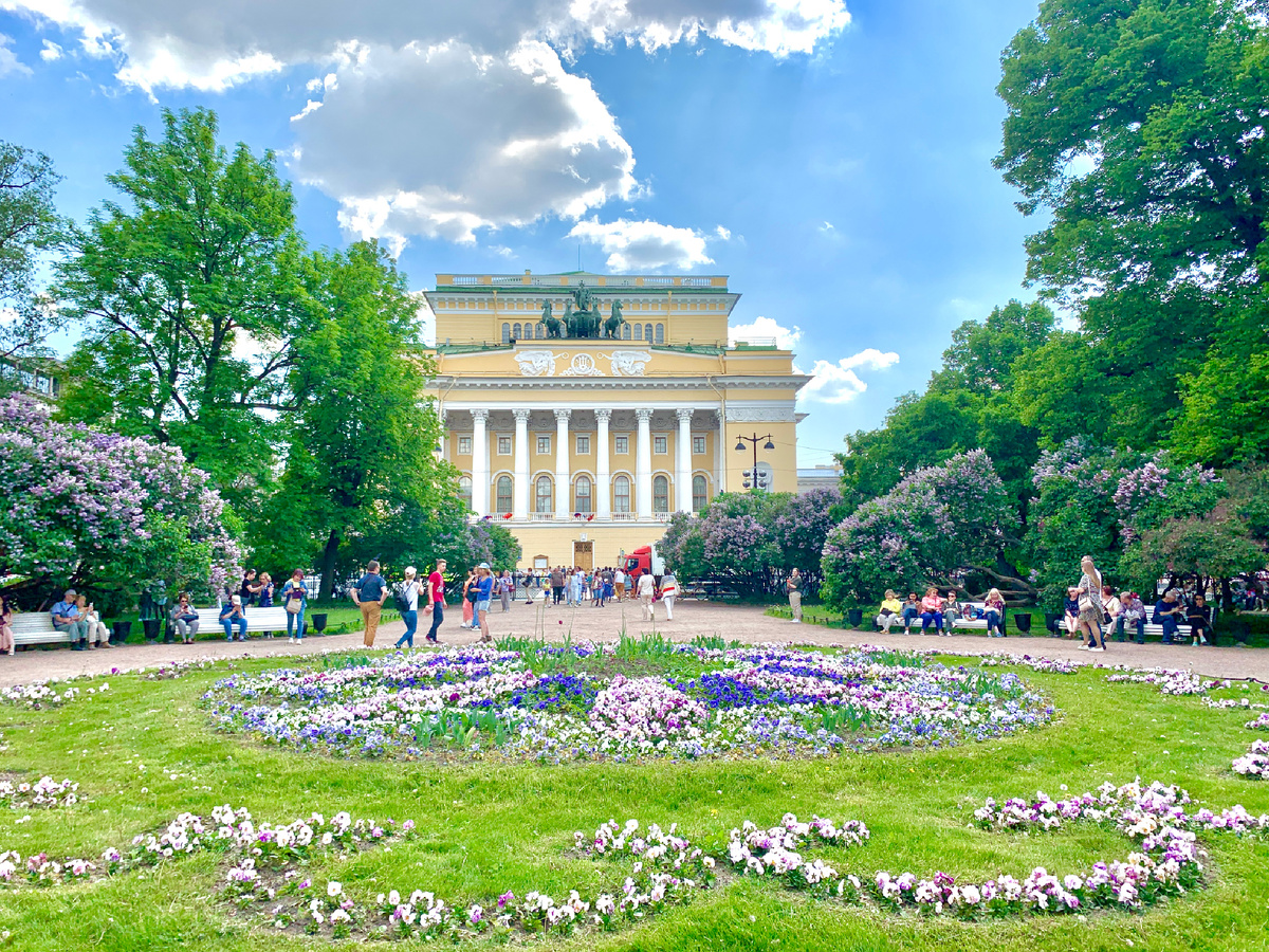 Екатерининский сад и Александринский театр - личное фото автора