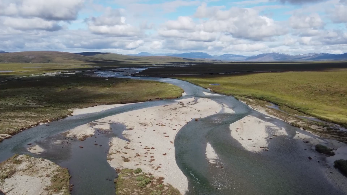 Сейчас вот задача – 100 гектаров отснять, да еще 5 карьеров под грунт найти и разбурить