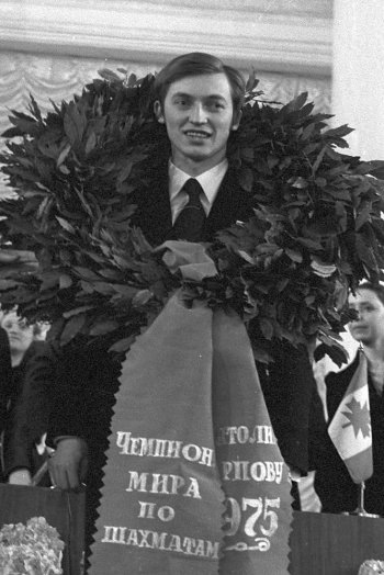    Анатолий Евгеньевич Карпов не просто 12-й чемпион мира, он завоевывал шахматную корону еще несколько раз. / Фото: РИА Новости