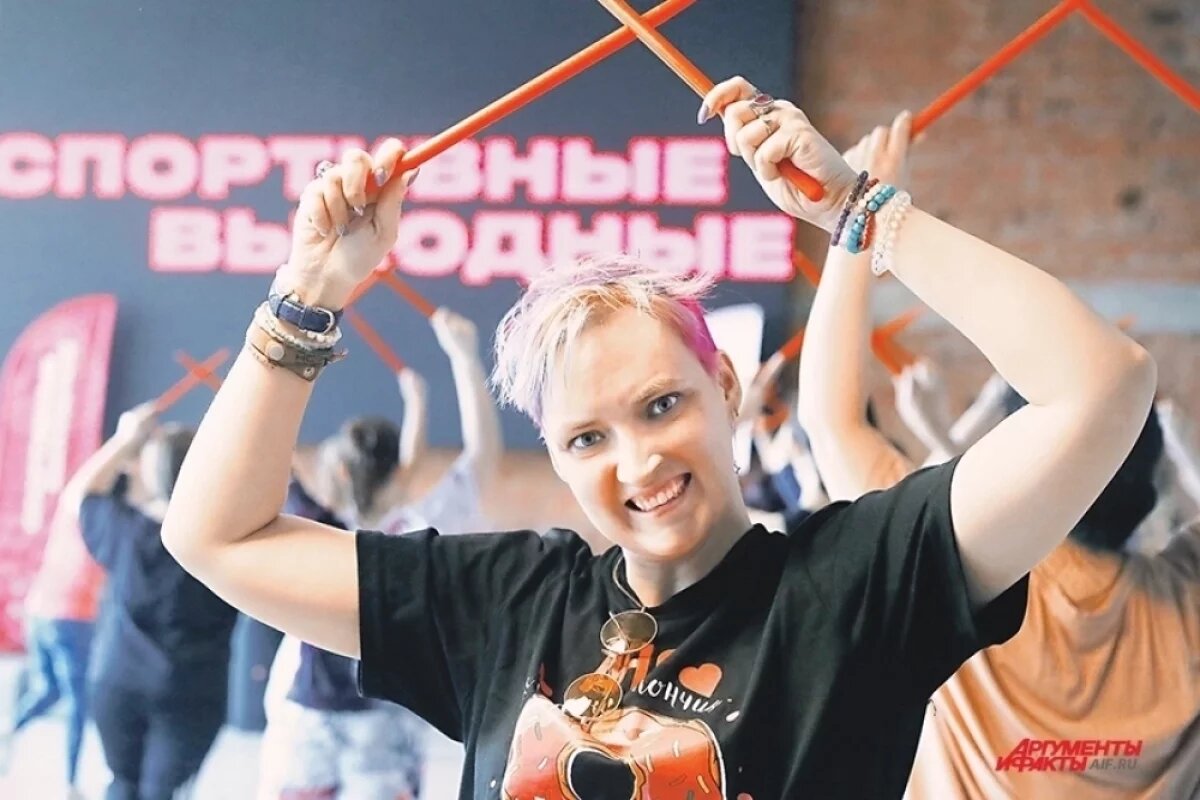    Корреспондент «АиФ» Анна Тарасова попробовала себя в роли рок-звезды.