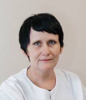 Друзья!  Я — психолог, работающий в когнитивно-поведенческом подходе (КПТ). Моя специализация — помощь в отказе от курения через последовательные, научно обоснованные шаги.