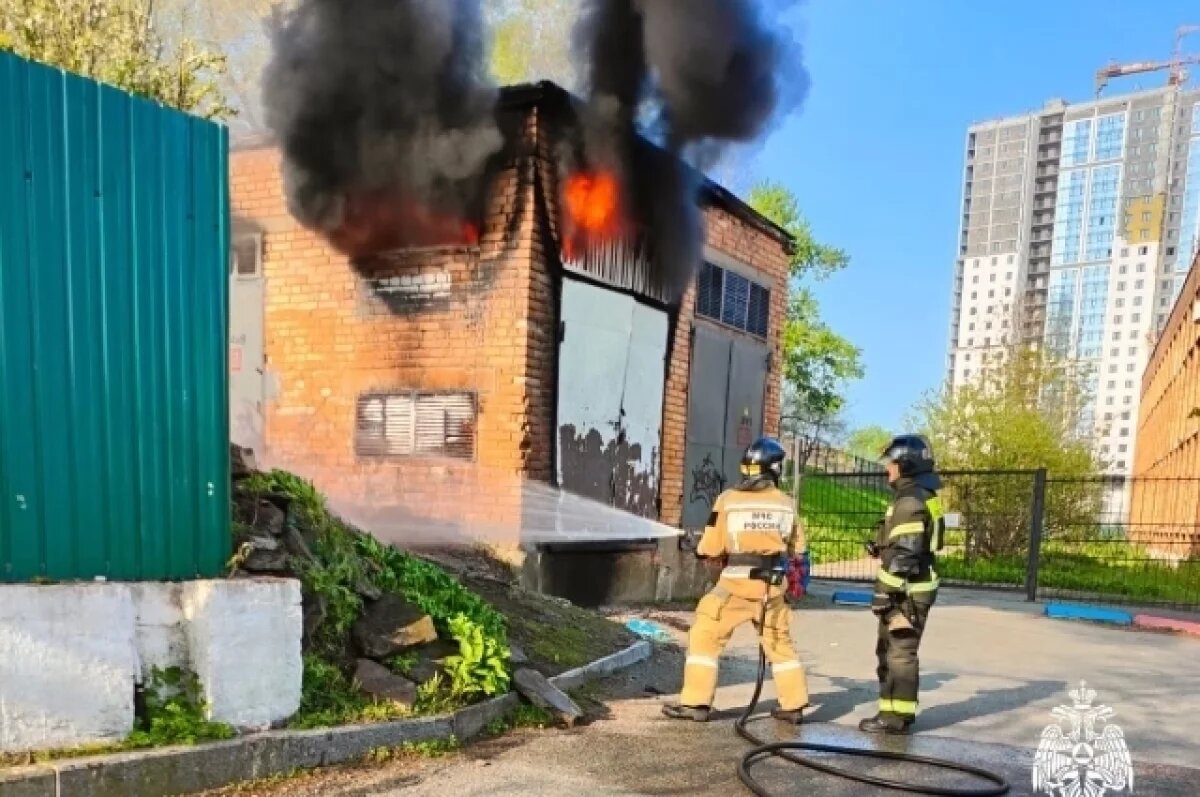    Пожарные потушили возгорание трансформаторной подстанции во Владивостоке