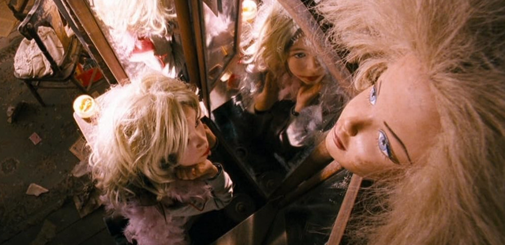 Кадр из фильма «Страна приливов» (2005)