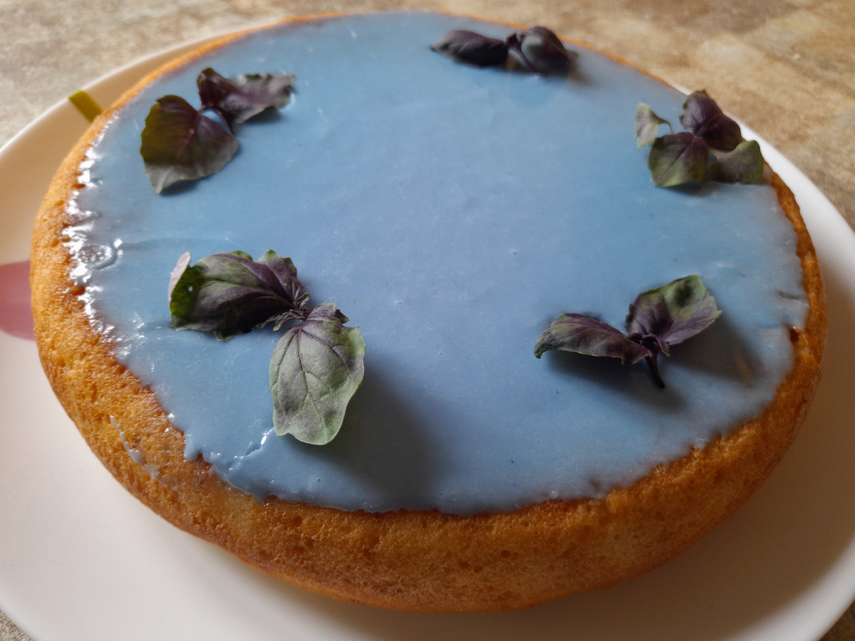 Манник,"инкрустированный"лазуритом и махахитовыми листочками базилика 