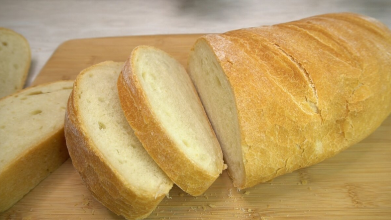 Чудо Хлеб в рукаве. Спасибо тому кто до этого додумался Получается вкуснейший, и как ни странно с хрустящий корочкой.