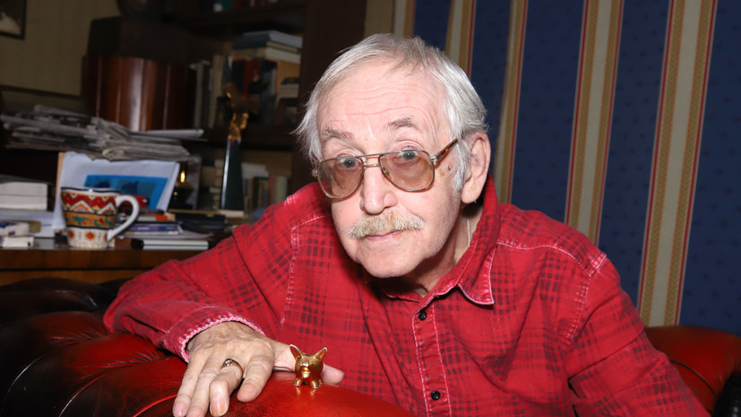 Василий Ливанов