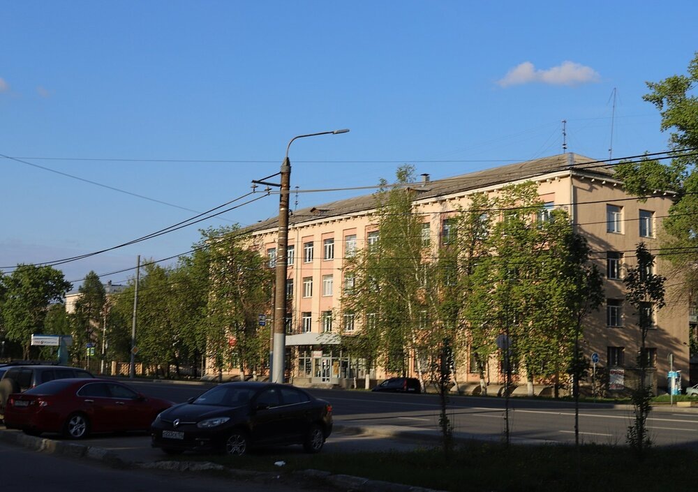 
Проспект Ленина рядом с ТЦ.