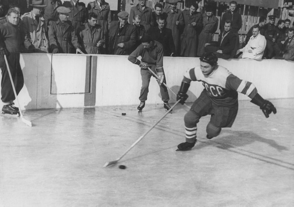 Осень 1953 года. ГДР. А.Тарасов проводит тренировку