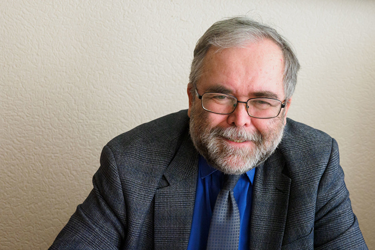    Константин Руденко: «В арабской историко-географической литературе IX–X веков «сакалиба» означает «славянин». Но Алмуш сознательно пошел на эту хитрость, обозначив себя тем, кем не являлся».   
Фото: Андрей Титов