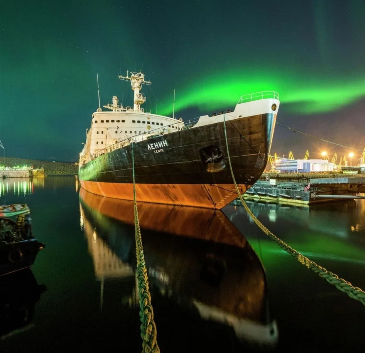 Иллюстративный материал заимствован из общедоступных ресурсов интернета, не содержащих указаний на авторов этих материалов и каких-либо ограничений для их заимствования