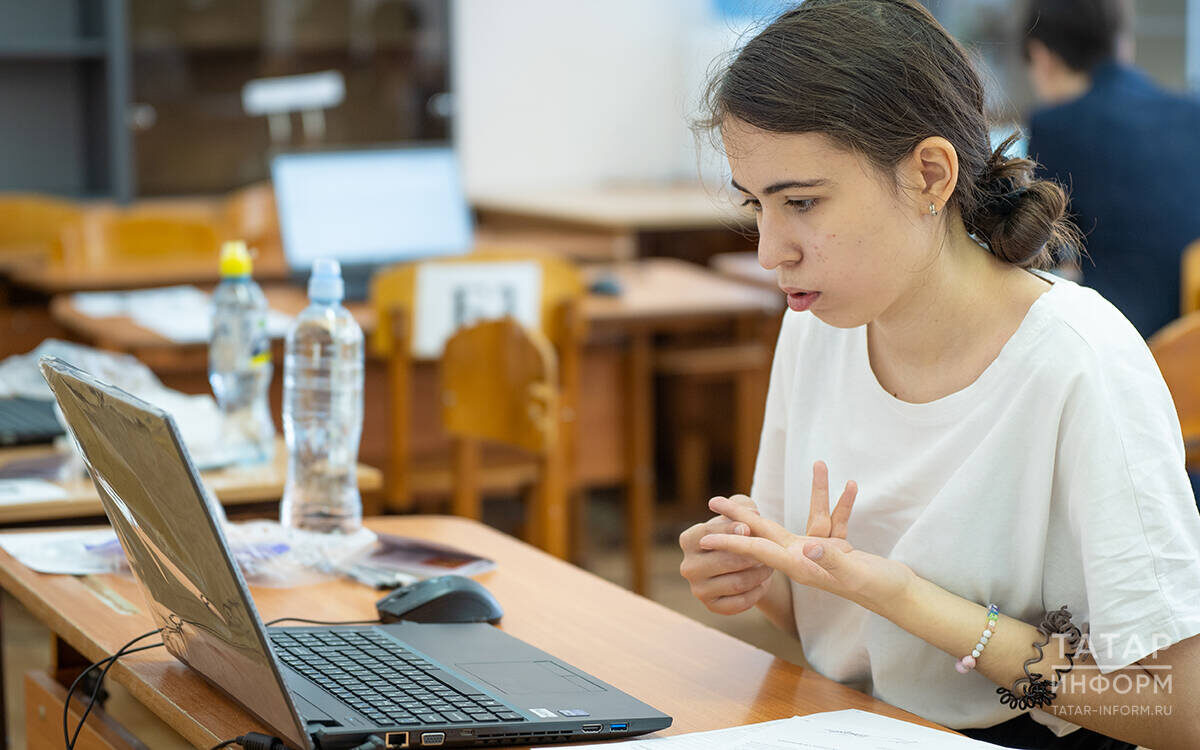 Молодые люди из Татарстана устраиваются на свободные рабочие места благодаря региональной программе «Содействие занятости молодежи РТ на 2024–2027 годы»Фото: © Владимир Васильев / «Татар-информ»