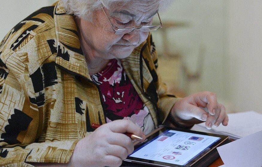    «Система вынуждает пенсионеров уходить "в тень" или вообще не работать! Это пора исправить»: депутат