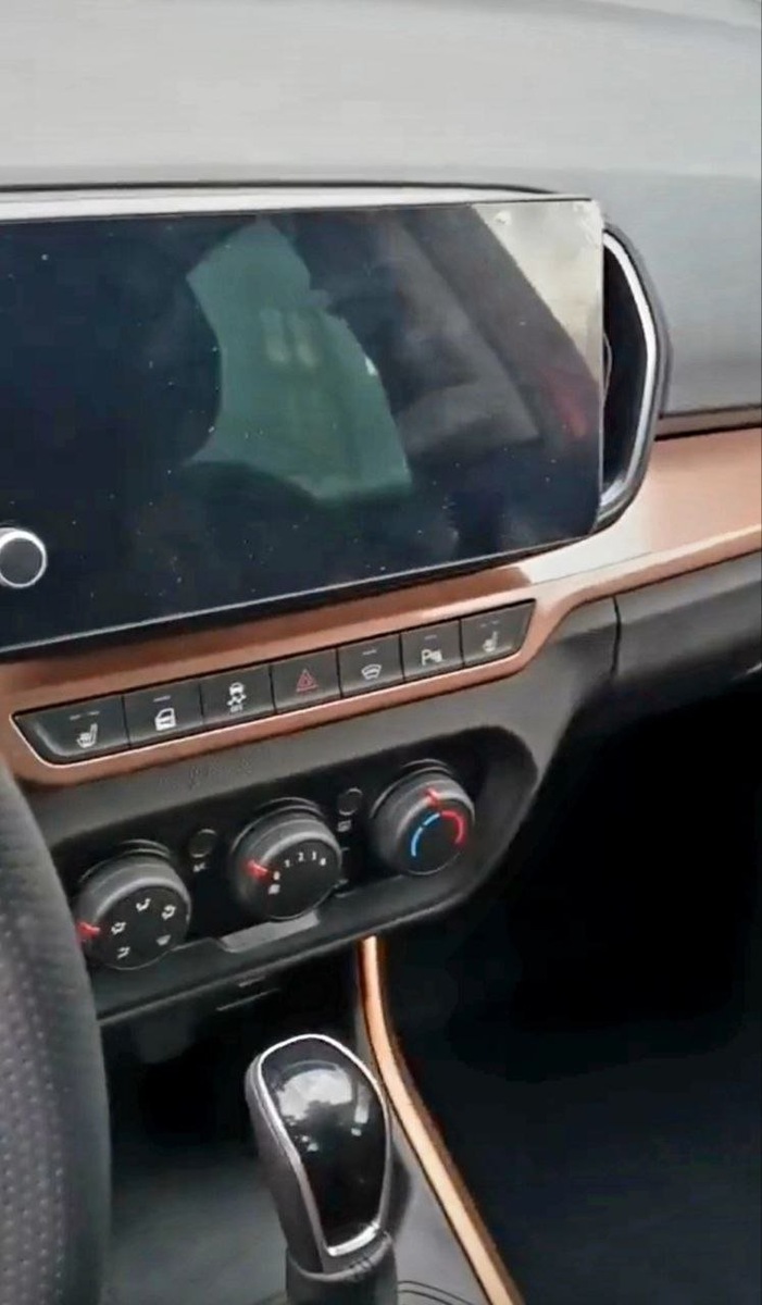    Кадр из видео VK Lada Iskra