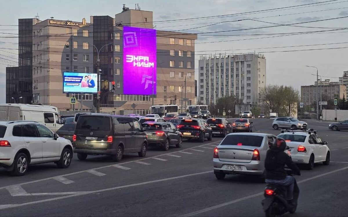    Новый гигантский экран установлен в Воронеже Фото – ЛК Пруссия