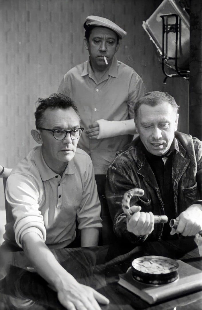 Леонид Гайдай, Юрий Никулин и Анатолий Папанов на съёмках фильма «Бриллиантовая рука», 1968 год.
