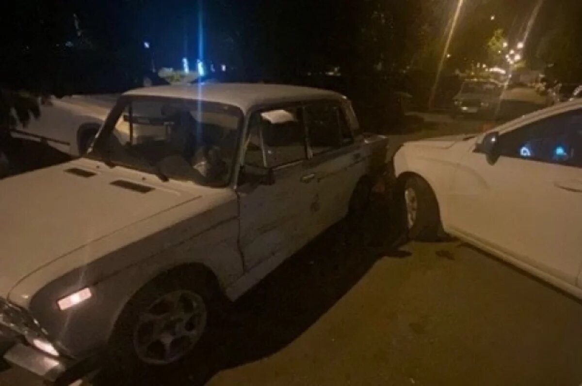    Не разъехались в квартале. В Тольятти госпитализировали водителя «шестерки»