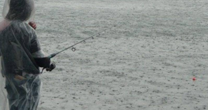 Рыбалка в плохую погоду. Источник фото kotkod.ru