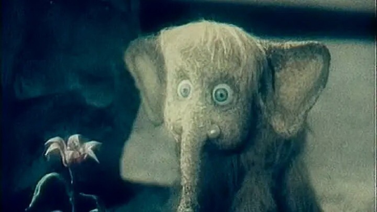 Кадр из мультфильм "Про мамонтенка" (1983) реж. Б.Аблынин