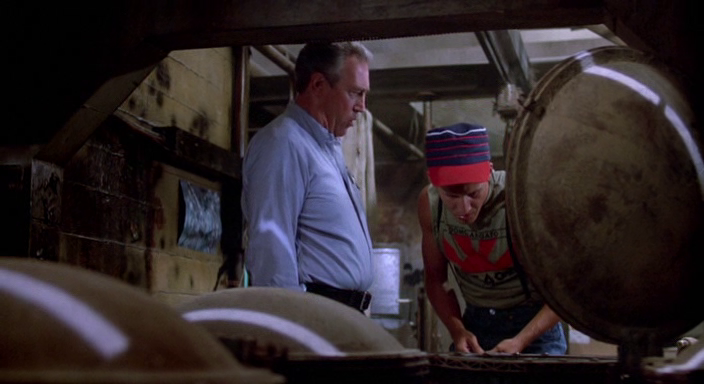 Кадр из фильма "Возвращение живых мертвецов" (1985)