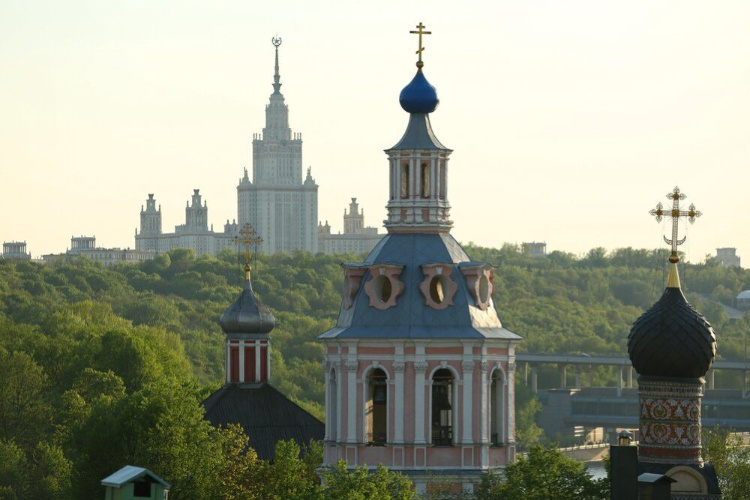    Колокольня церкви Иоанна Богослова в Москве. Фото: АГН Москва
