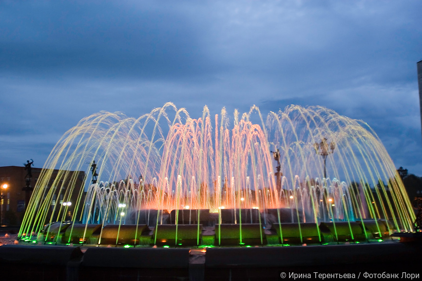 Светомузыкальный фонтан в Биробиджане