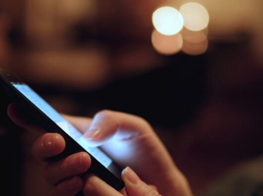    телефон // фото: gurutest.ru