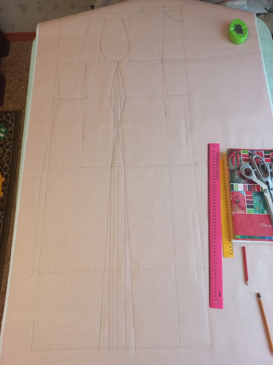 Выкройки-основы прямого и приталенного силуэтов