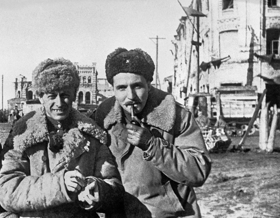    ()  ̆   , , 1943 .  