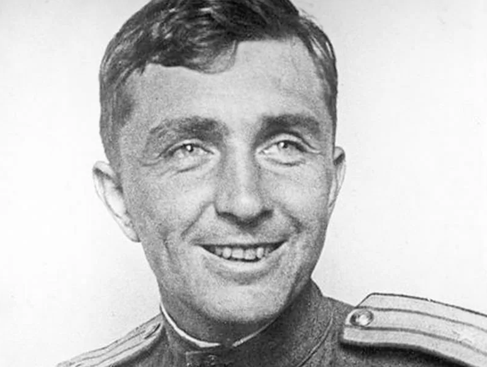    -  ,           -  , 1943 .