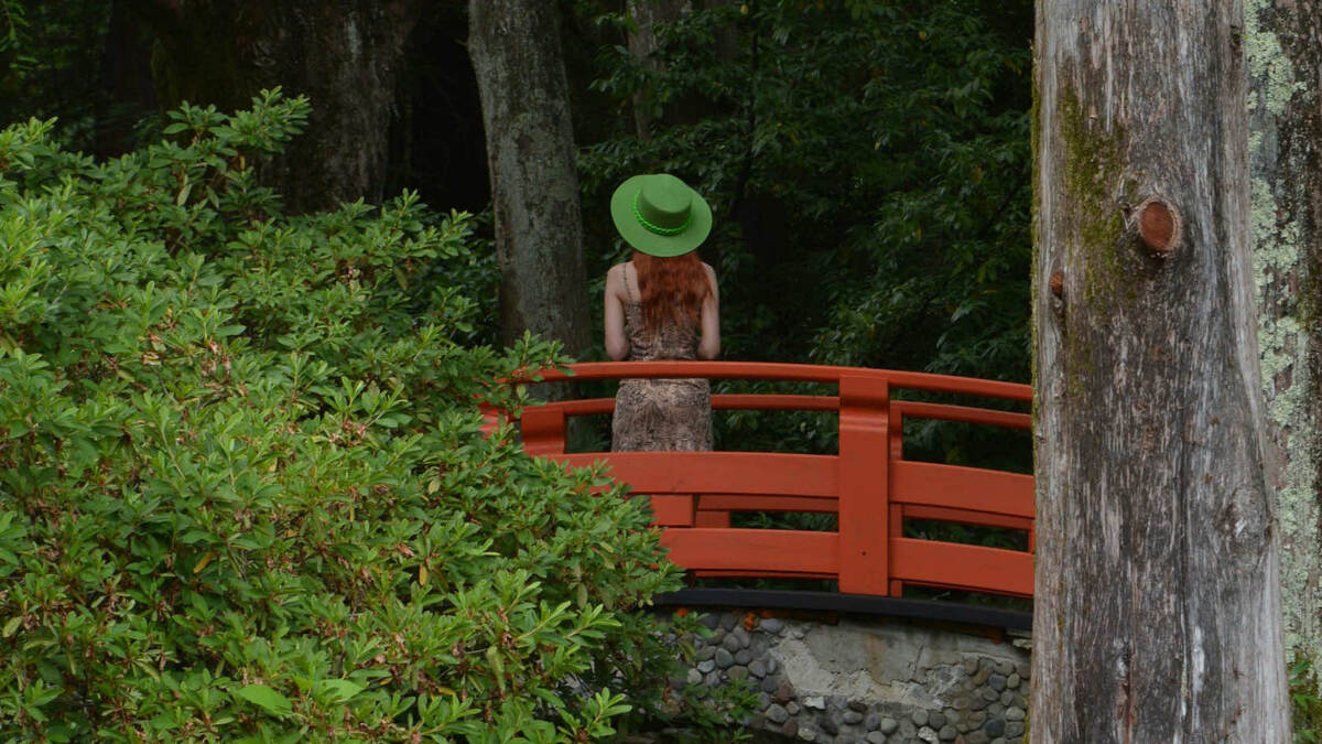 Наблюдая за природой, мы становимся чуткими к миру и людям вокруг, фото: Andrian Rubinskiy by Unsplash