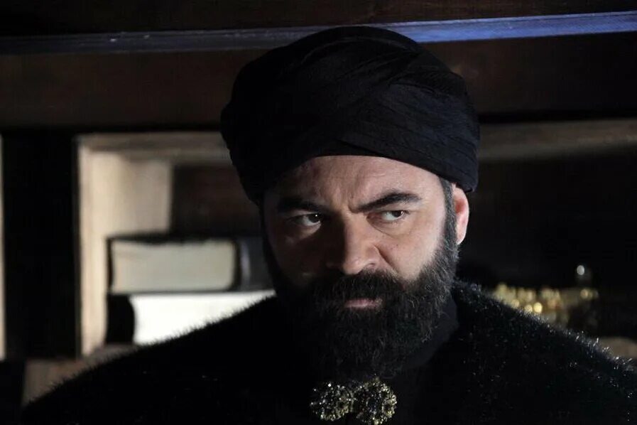 - В Марселе нас ждёт команда, а мы все сидим в Париже! 