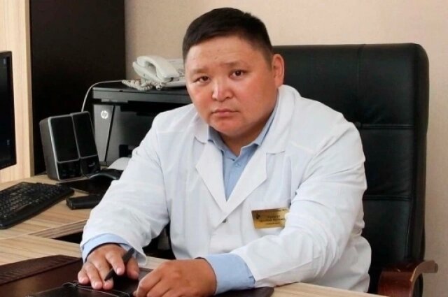    Шолбан Кужугет по специальности - хирург. Последние годы возглавляет территориальный фонд ОМС в Туве. Фото: "Единая Россия"