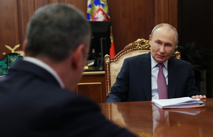    Владимир Путин и Александром Хинштейн / Источник: © Вячеслав Прокофьев/РИА Новости