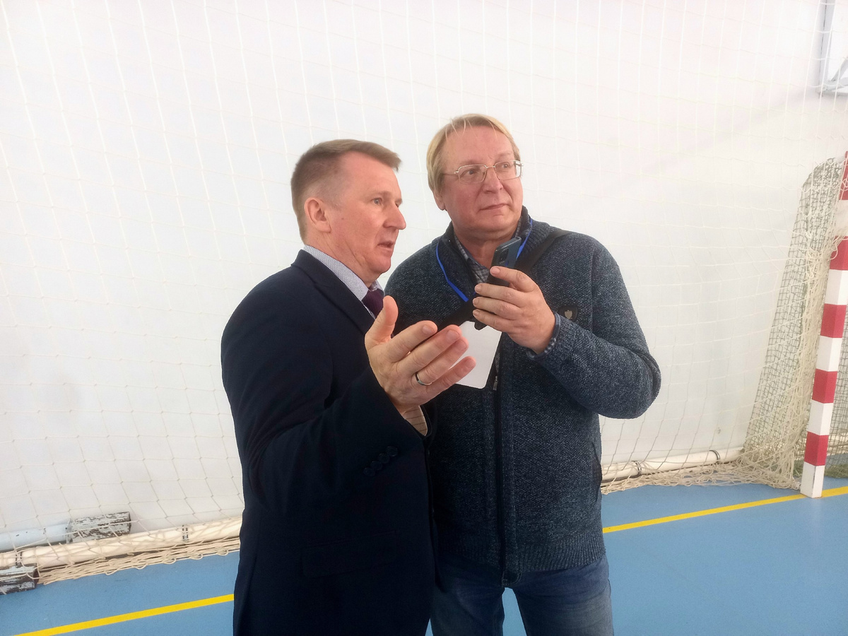 В беседе с директором Института физической культуры и спорта ПГУ Ю.В. Тихоновым