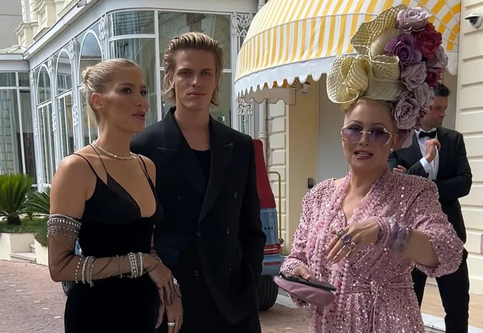 Лена Перминова, Тарас Романов и Лена Ленина. Фото: woman.ru