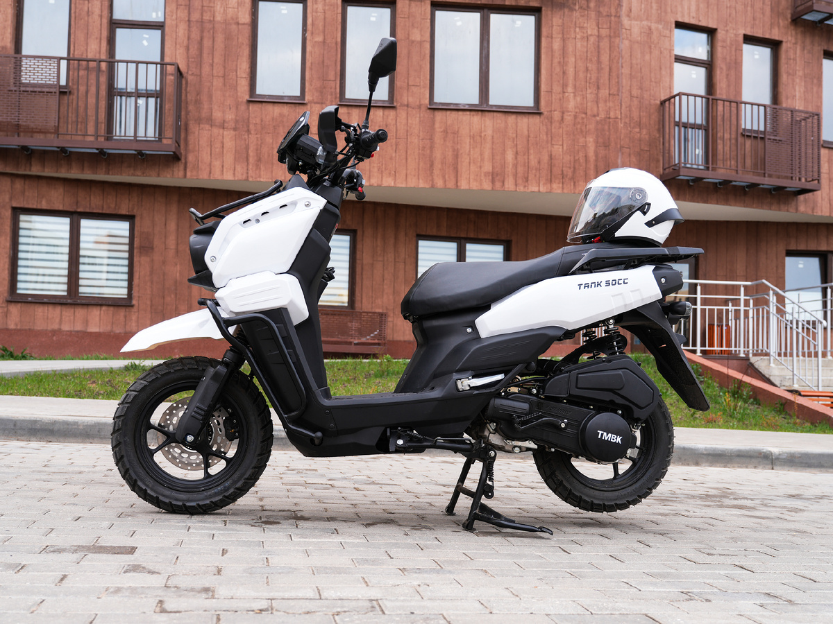 Мотороллер TMBK Tank 50CC. Фото: М. Рябинин