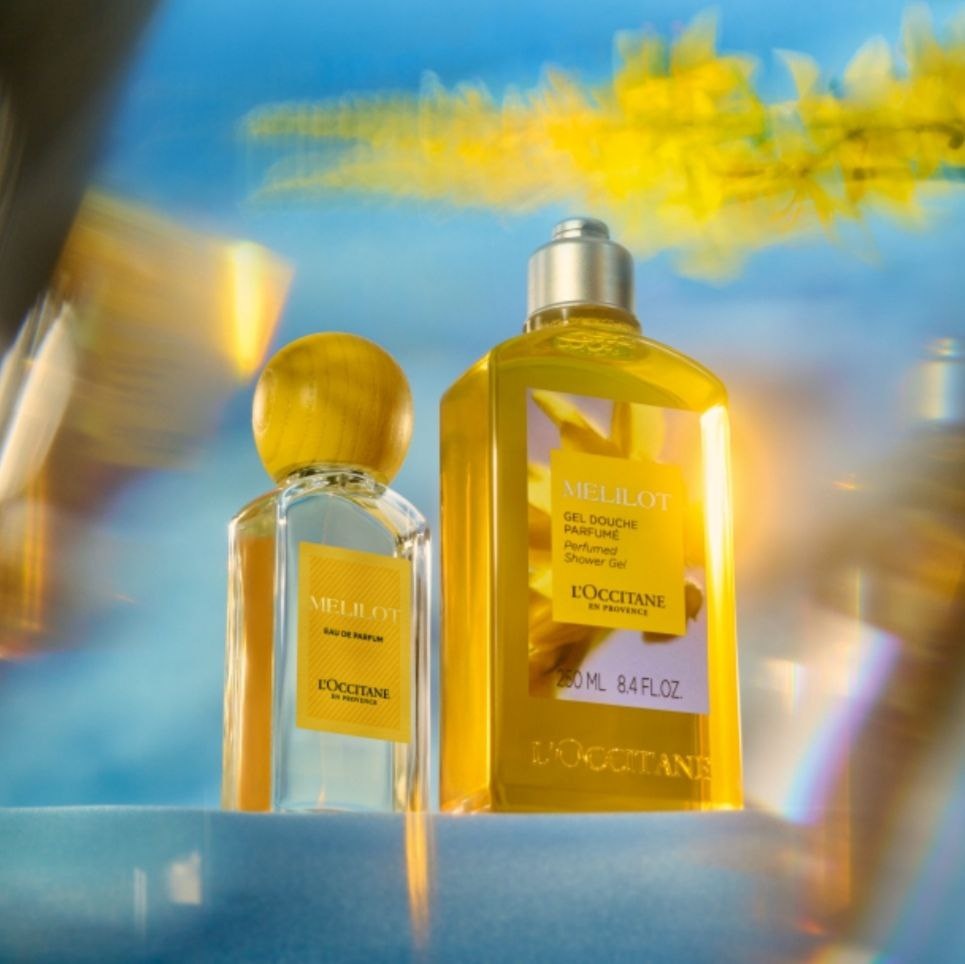 Первый аромат – цветочно-медовый с оттенком ванили, донник, сладкий клевер и спелая груша. 