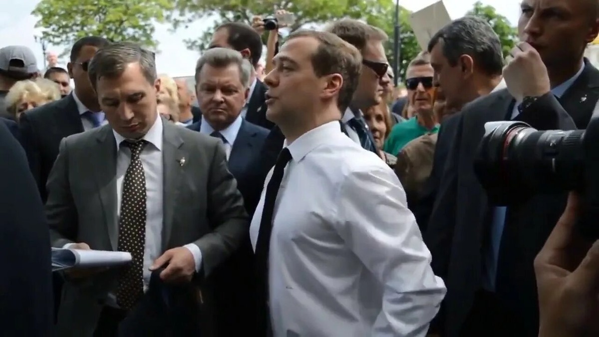 Вы держитесь там