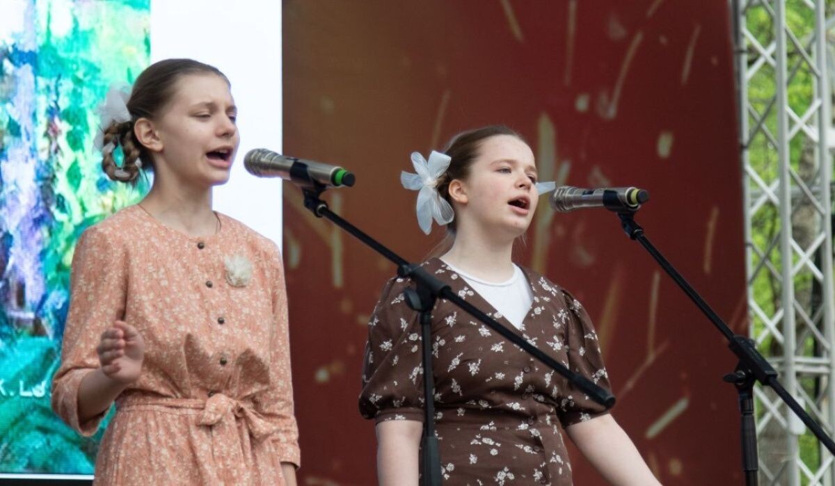    Концерт у стен Музея Победы в рамках программы «Парк Победы. Главный патриотический» Источник: victorymuseum.ru Автор фото: Пресс-служба Музея Победы