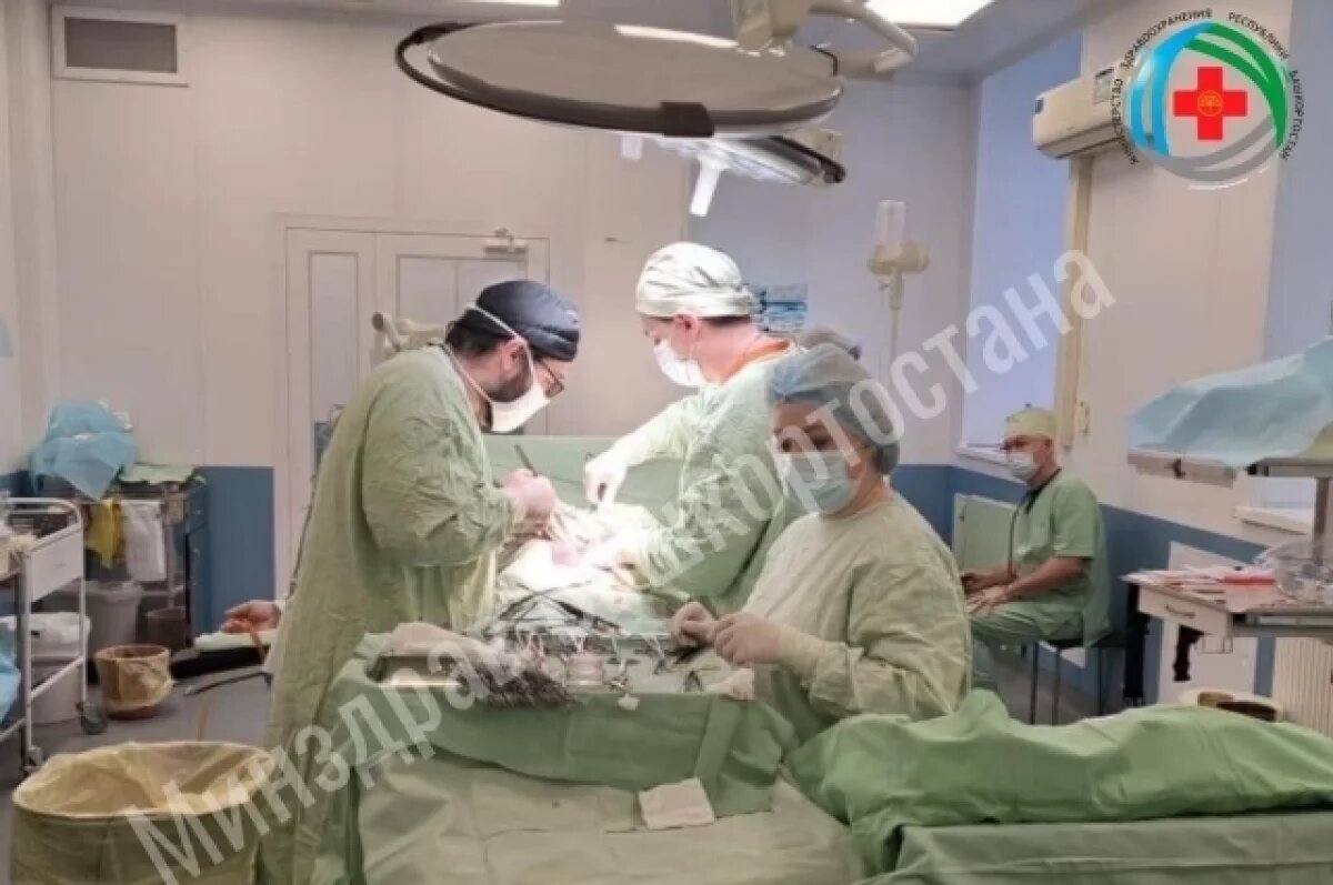    Хирурги в Уфе удалили гигантскую опухоль брюшной полости у пенсионерки