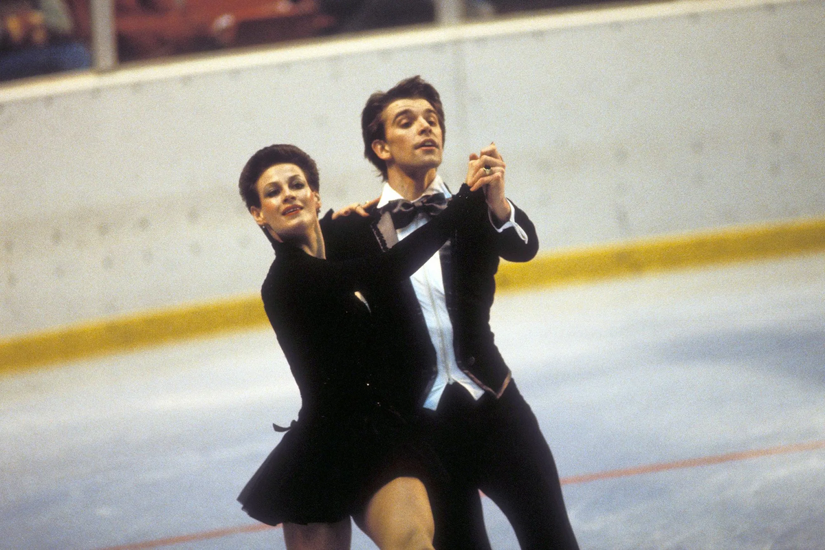 Знаете, в фигурном катании не так уж много пар, чьи отношения за кулисами были бы не менее драматичны, чем выступления на льду. Ирина Моисеева и Андрей Миненков — как раз такой случай.