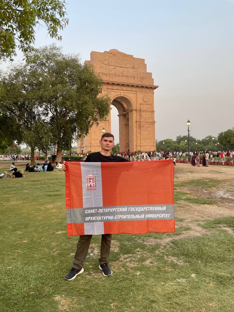 Михаил Желтов