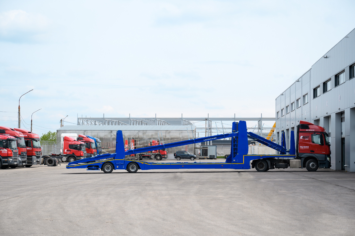 Полуприцеп-автовоз "Ultrailer" грузоподъемностью 17 тонн