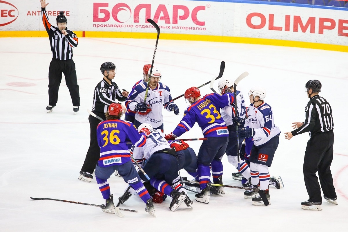    Конфликтная ситуация во втором матче претендентов на золото