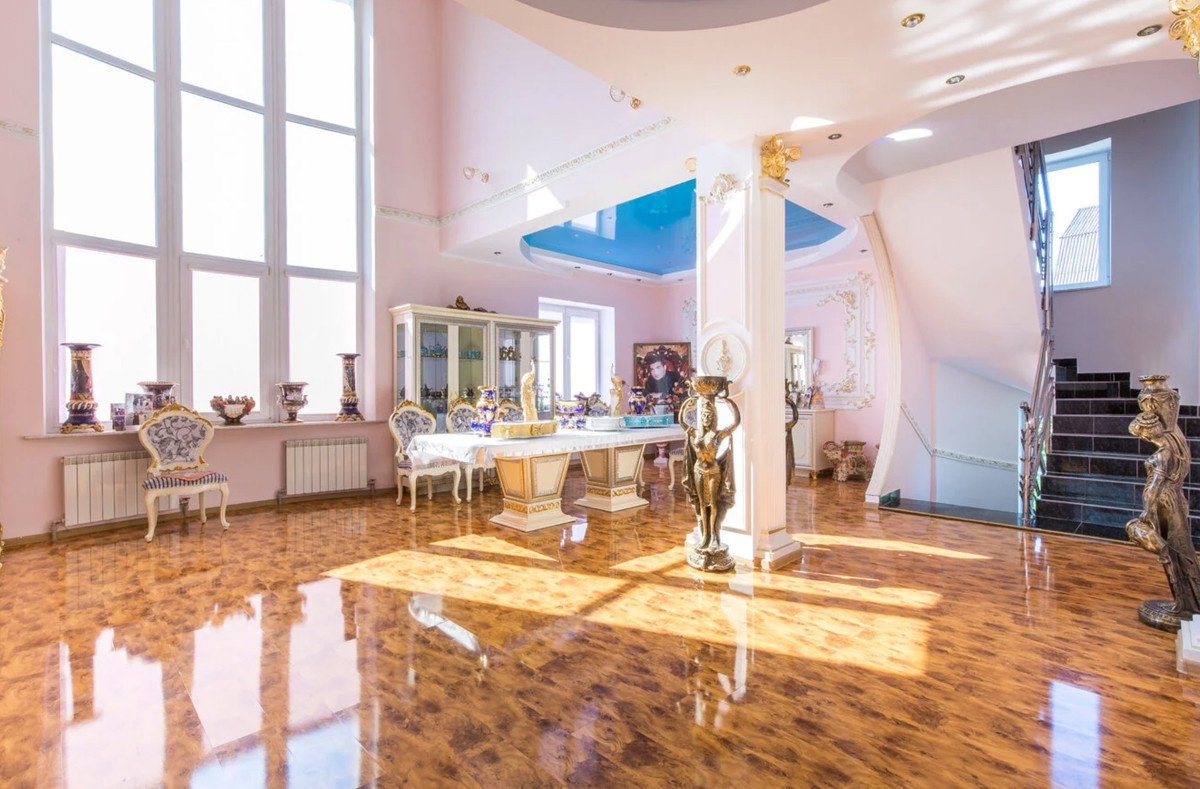 Листайте вправо, чтобы увидеть больше изображений