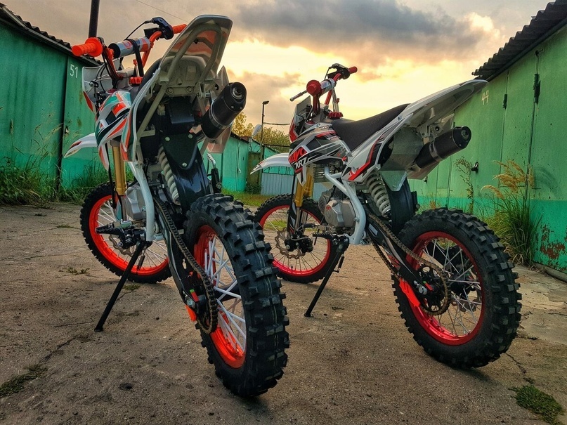 Питбайки в гаражах